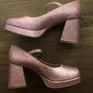 Pink glitter Steve Madden Mingle pump Mary Jane heels!!! Size 9 worn ONCE